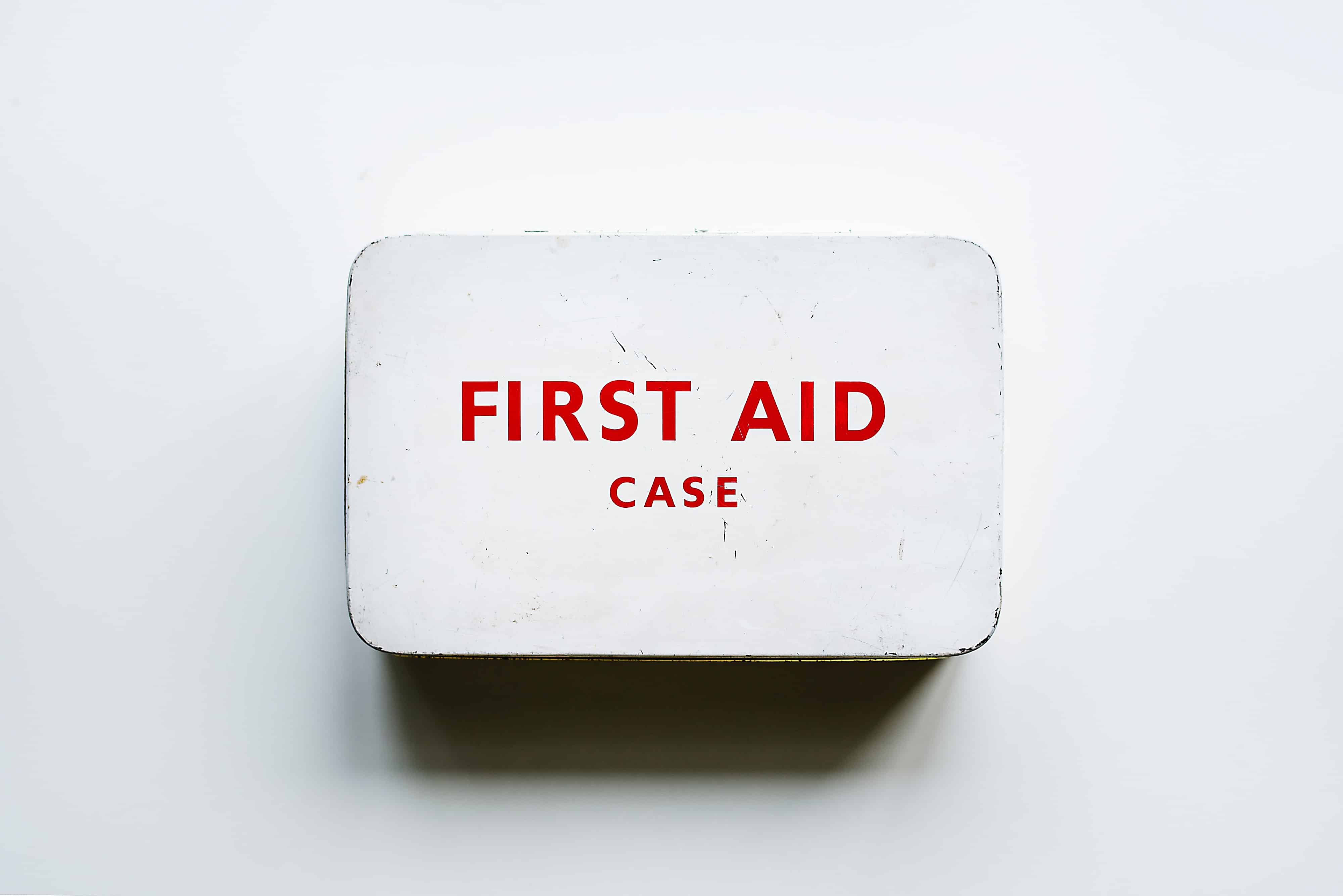 image-first-aid-safe